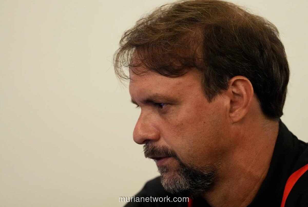 Mauricio Souza Tutup Mulat Soal Wasit, Soroti Performa Buruk Persija di Padang