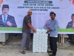 Menteri Agus Andrianto Salurkan Kain Kafan dan Traktor untuk Korban Bencana Sumut
