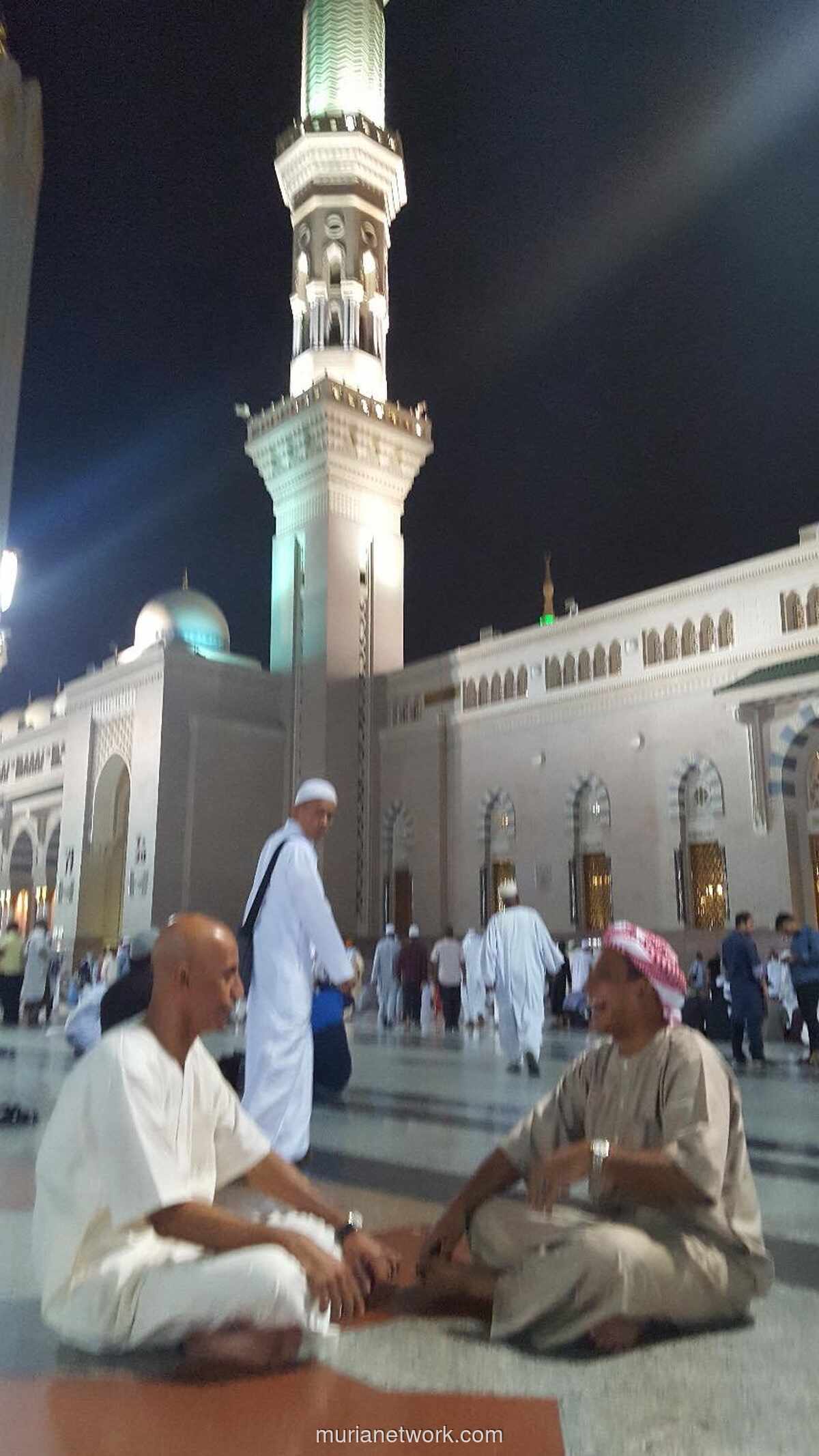 Di Tanah Suci, Candaku Terhenti oleh Bisikan: Nanti Digampar Malaikat