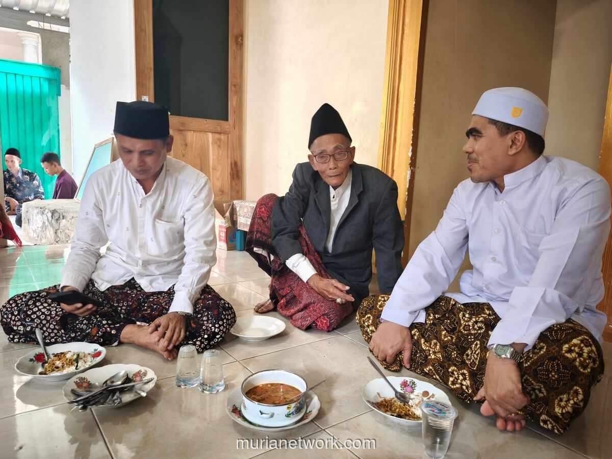 Pertemuan dengan Kiai Faqih, 95 Tahun, dan Rahasia Panjang Umur yang Menyentuh Hati