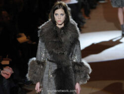 New York Fashion Week Resmi Hapus Bulu Hewan dari Runway