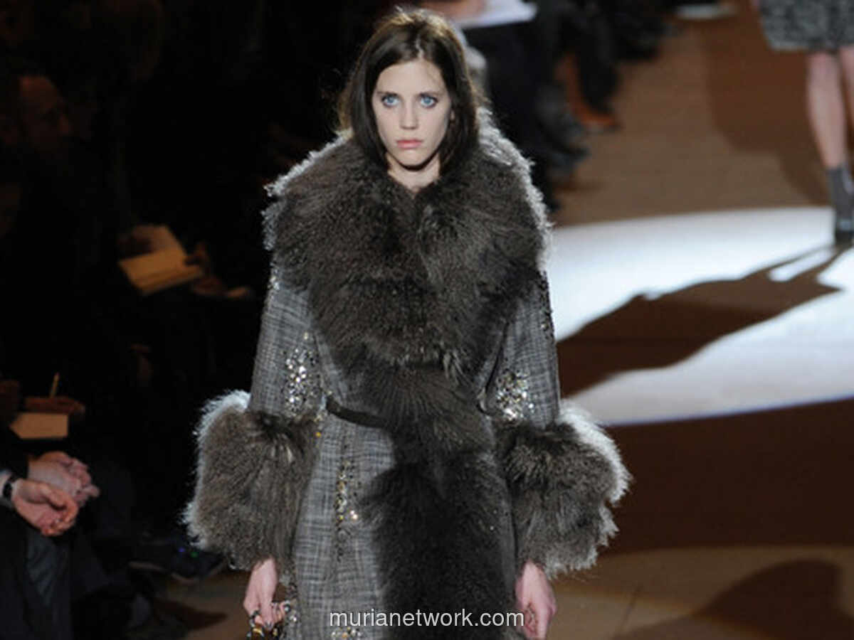 New York Fashion Week Resmi Hapus Bulu Hewan dari Runway