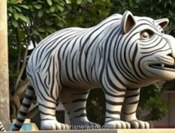 Patung Harimau Putih Kediri: Ketika Karya Aneh Justru Menciptakan Destinasi