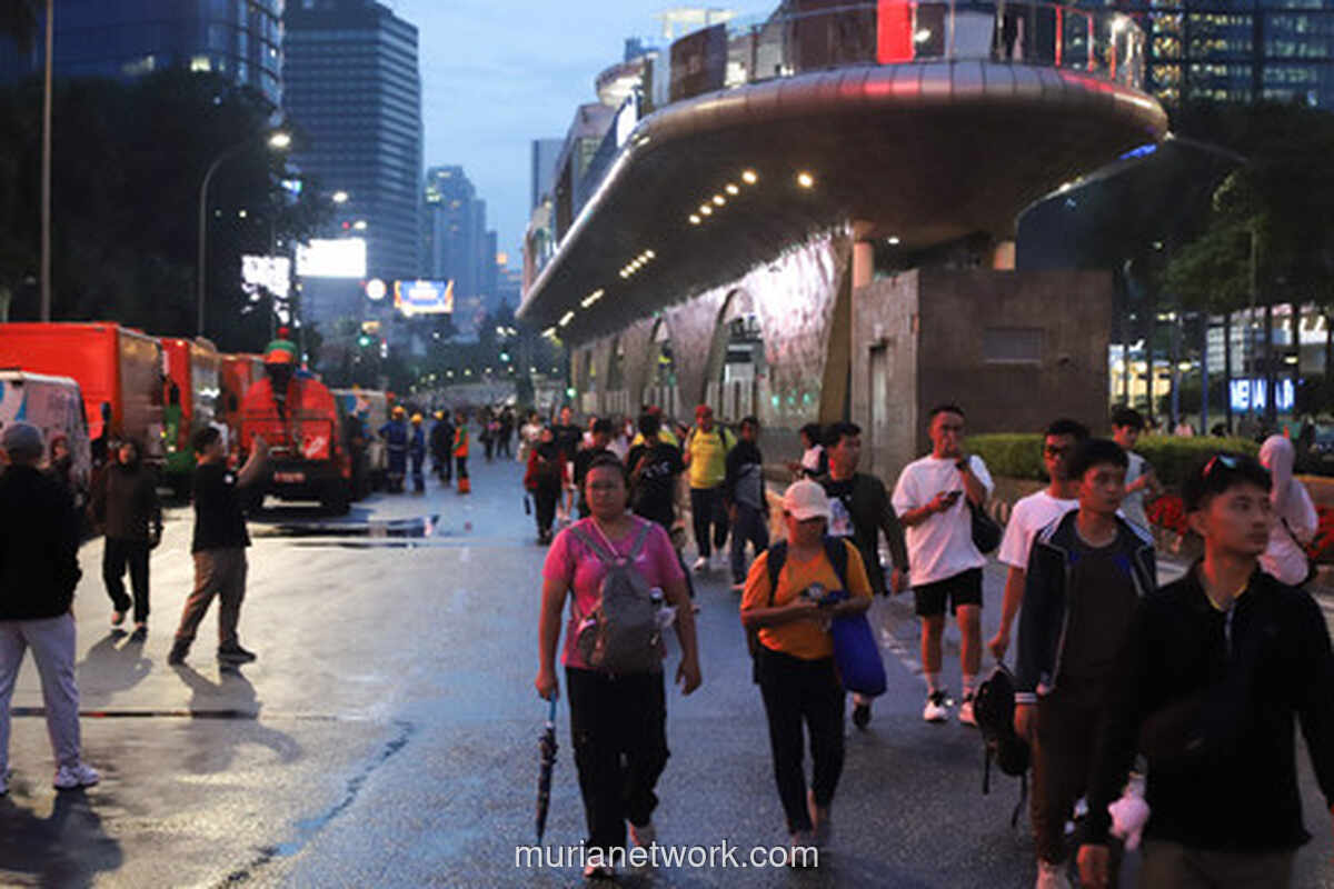 Jakarta Redupkan Gemerlap, Tahun Baru 2026 Diwarnai Doa dan Donasi