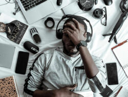 Gelar atau Pengalaman? Generasi Muda Kini Lebih Memilih Langsung Bekerja