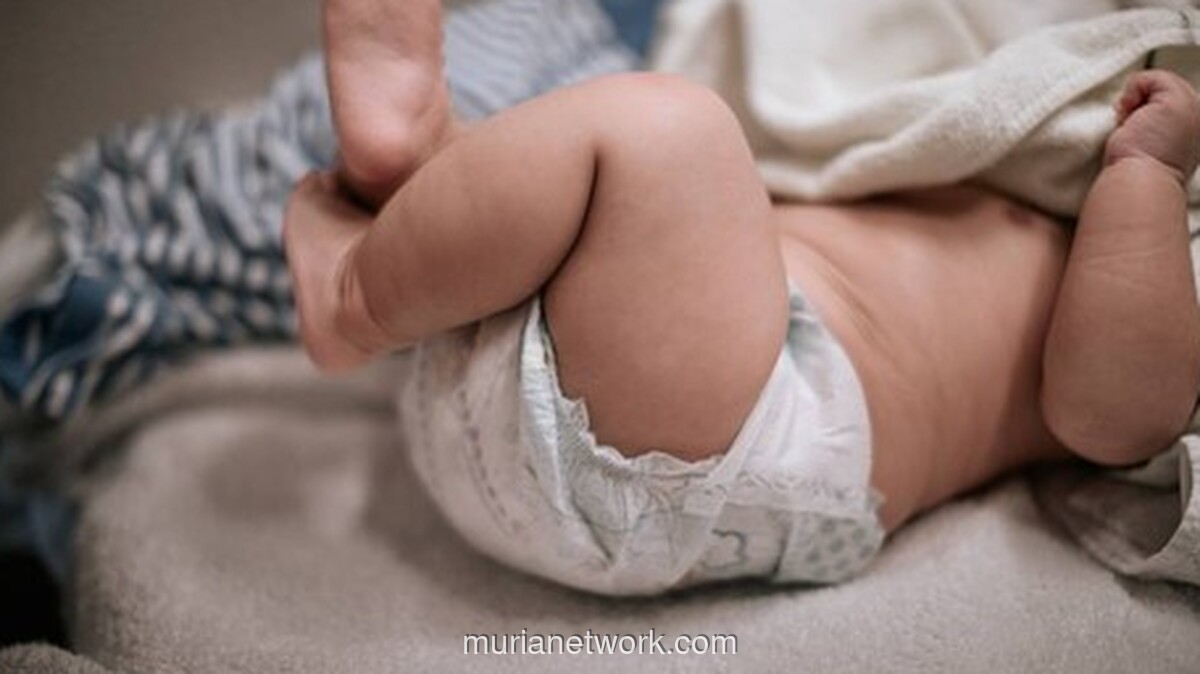 Bayi Perempuan Ditemukan dalam Kardus di Teras Rumah Warga Nongkosawit