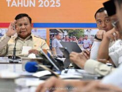 Prabowo Bergetar di Rapat Bencana Aceh: Jangan Cari Untung di Tengah Penderitaan Rakyat