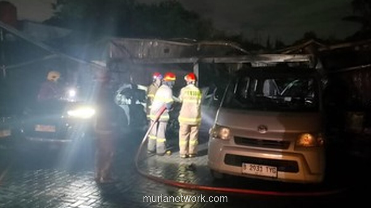 Korsleting Picu Kobaran Api di Depok, Kantor Rental dan Empat Mobil Hangus