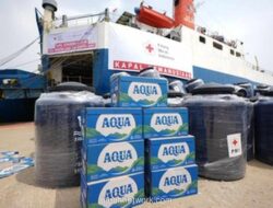 Danone Bergerak Cepat Salurkan Bantuan Air dan Nutrisi untuk Korban Banjir Sumatra