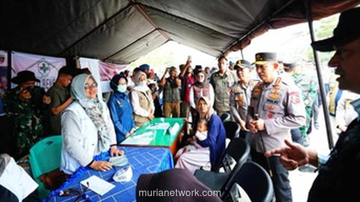 Kapolri Turun Langsung, Tinjau Dapur Umum dan Posko Kesehatan di Pengungsian Aceh