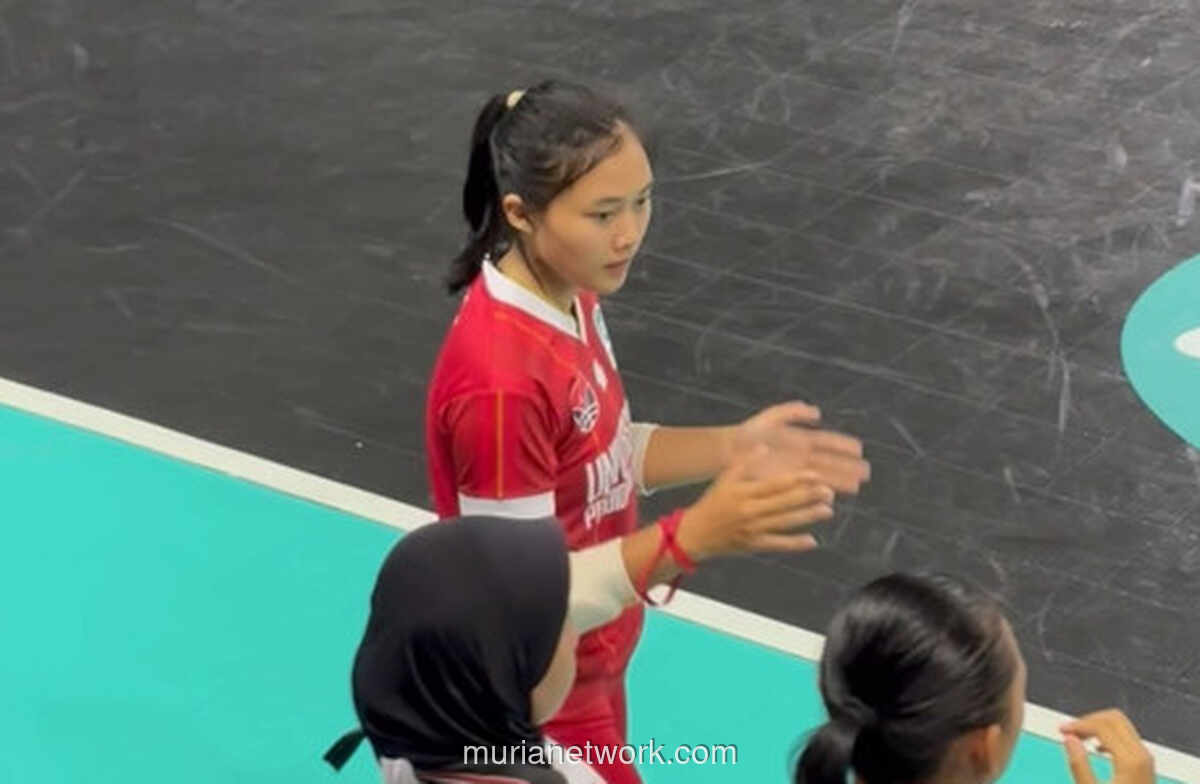 Fashya Aurellya: Kiper Berprestasi yang Menjaga Gawang dan IPK 3,97