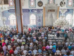 Mandi Jumat: Antara Wajib dan Sunnah, Bagaimana Imam Syafii Memahaminya?