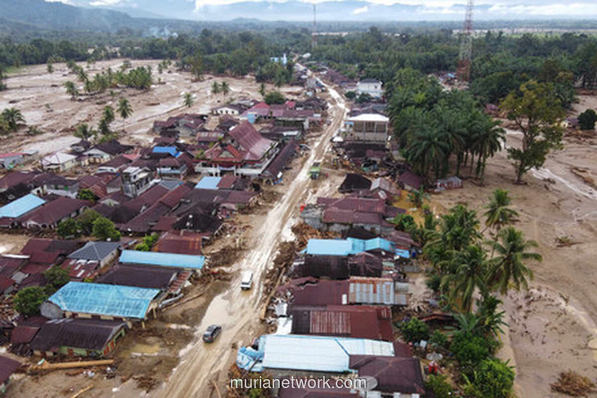 Bencana Sumatera: Panggung Politik di Atas Puing dan Lumpur