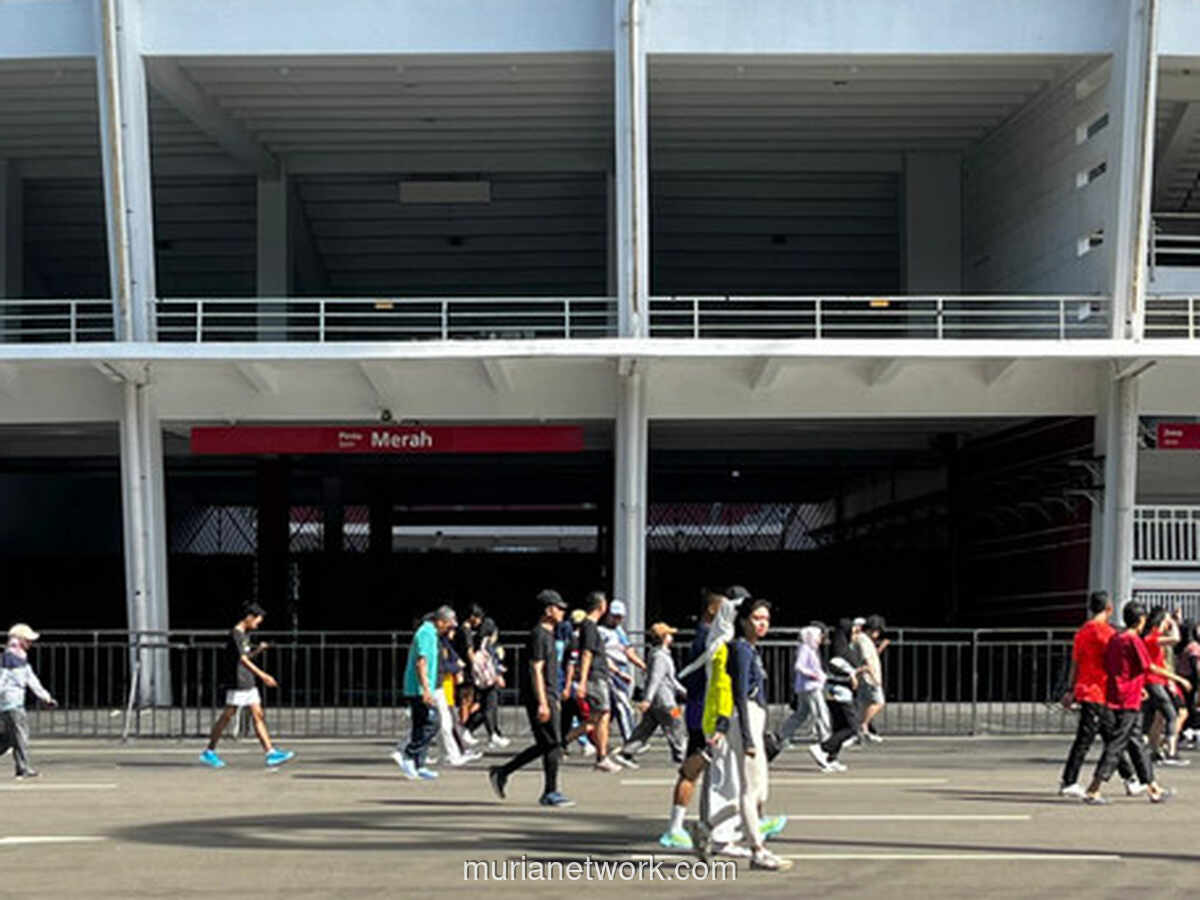 GBK Ramai di Akhir Pekan Penghujung Tahun, Warga Pilih Olahraga dan Ngopi