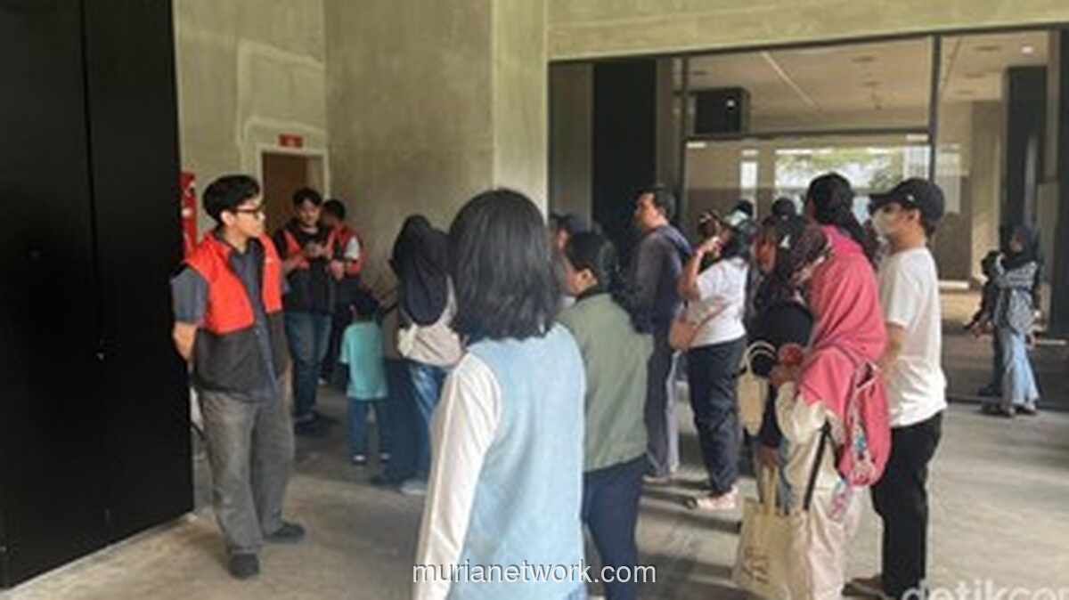 Planetarium TIM Dibanjiri Pengunjung, Tiket Ludes di Hari Pembukaan