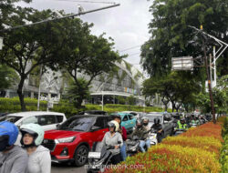 GBK Macet Total, Ribuan Jemaat Serbu Perayaan Natal di Stadion Utama