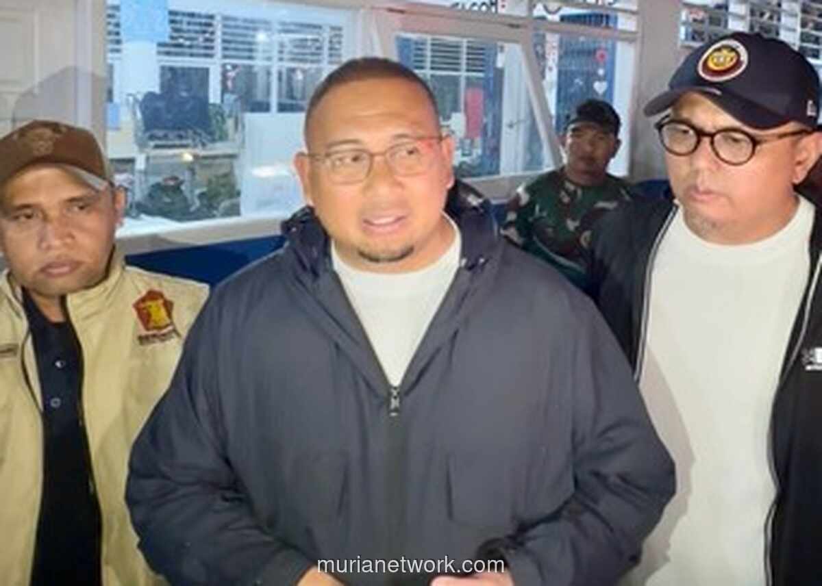 Banjir Bandang Kuranji Terjang Padang, Anggota DPR Turun Bagikan Ratusan Nasi Bungkus