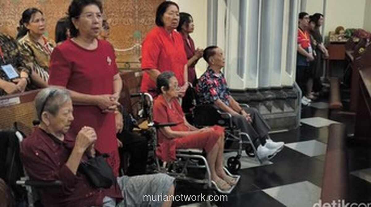 Misa Khusus Lansia Warnai Natal di Katedral Jakarta dengan Nuansa Haru