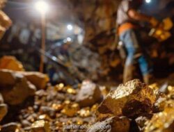 Emas Melambung 60%, Saham Tambang RI Tembus 465%