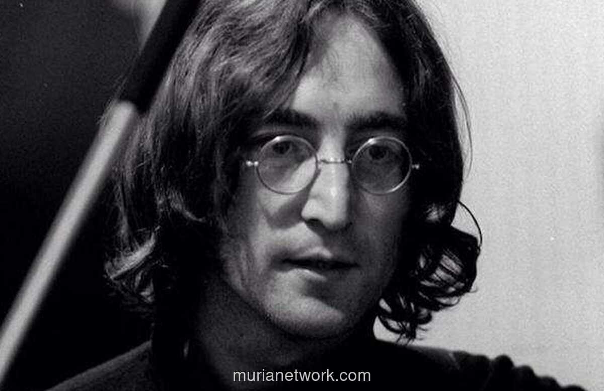 8 Desember: Dari Astraea di Langit hingga Tragedi di Pintu Dakota