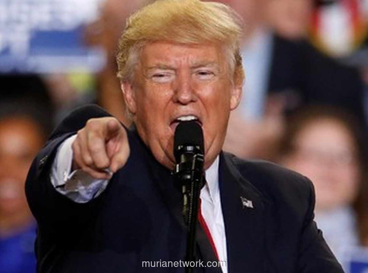 Trump Bungkus Ucapan Natal dengan Serangan ke Sampah Kiri Radikal