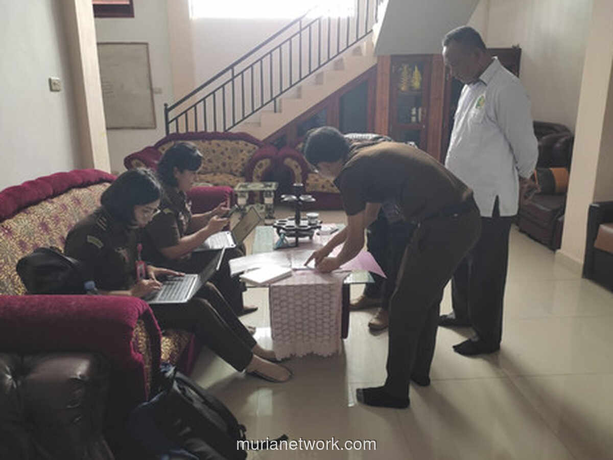 Kejari Nias Selatan Geledah Tiga Lokasi Terkait Dugaan Korupsi Dana BOS