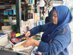 Kisah Sumarni dan Kios Buku yang Bertahan di Titik Nol Yogyakarta