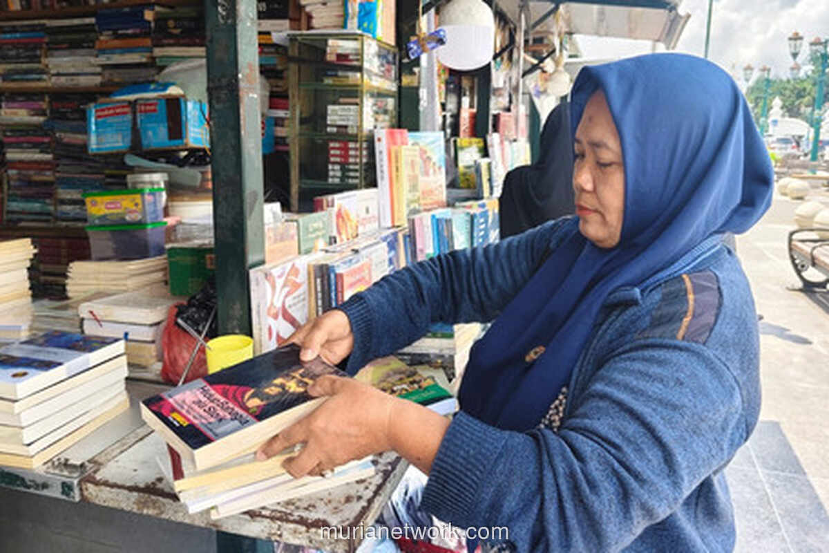 Kisah Sumarni dan Kios Buku yang Bertahan di Titik Nol Yogyakarta