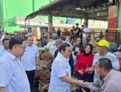 Pramono Anung Tinjau Pasar Kramat Jati, Janjikan Relokasi Pedagang Usai Kebakaran