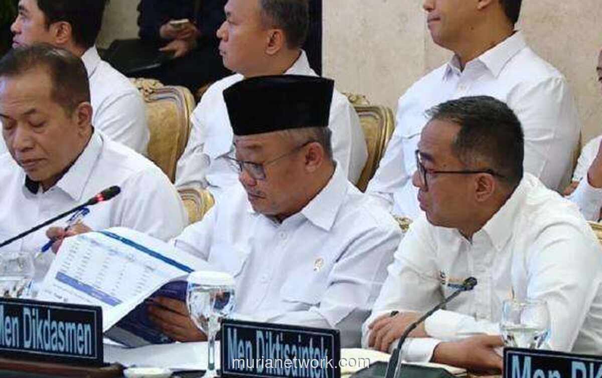 Pemerintah Siapkan Tunjangan Rp 2 Juta untuk 16.500 Guru Korban Banjir Sumatra