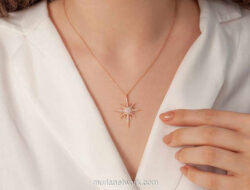 Jangan Sembarang Pakai, Ini Rahasia Perhiasan Tetap Kinar Selama Bertahun-tahun