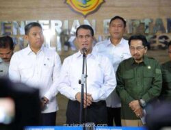Amran Beri Sinyal Tegas: Stok Pupuk Aman, Distributor Nakal Dicabut Izinnya