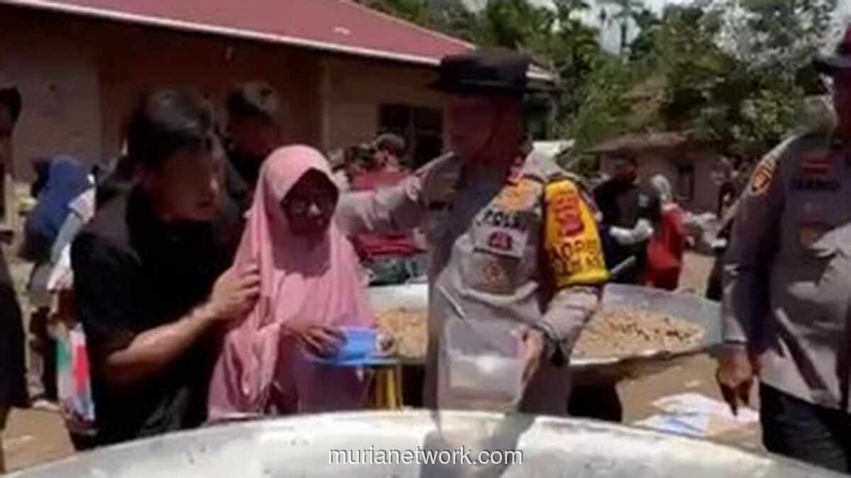 Bakso Hangat dan 150 Sumur Bor: Upaya Nyata Polda Ringankan Beban Korban Banjir Sumbar