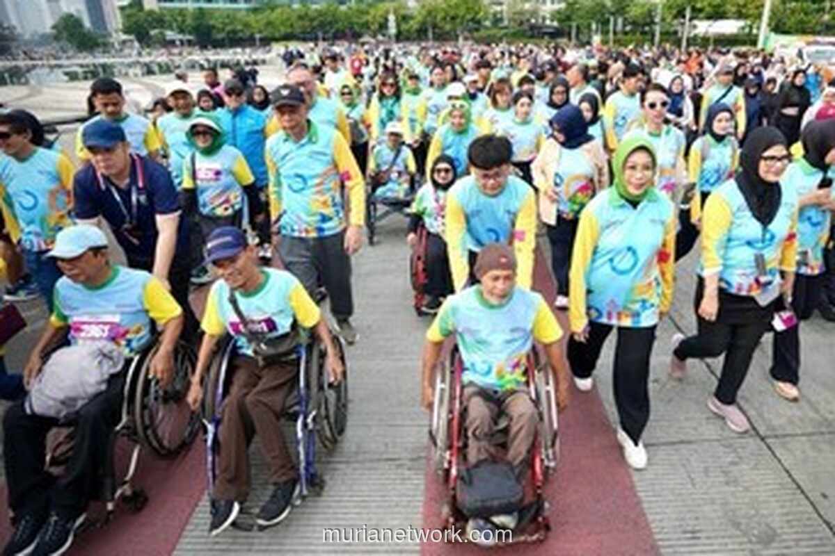 Ribuan Penyandang Disabilitas Serukan Kesetaraan di Fun Walk Bundaran HI