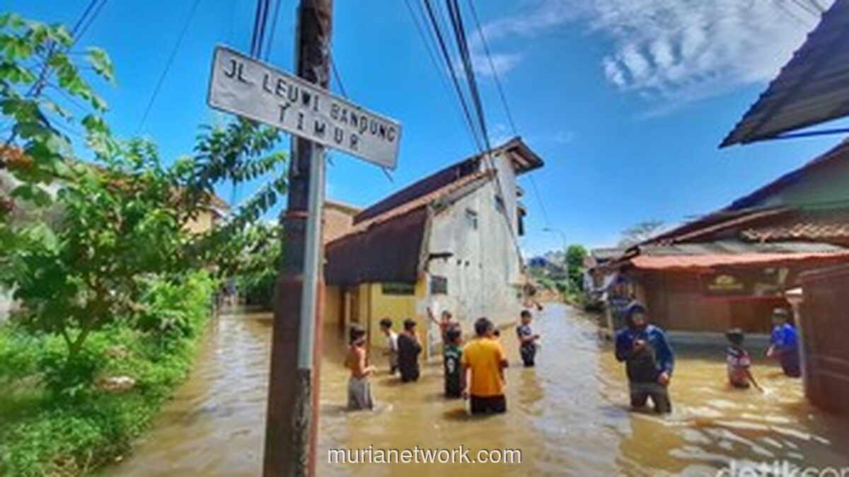 Banjir dan Longsor Landa 14 Kecamatan, Kabupaten Bandung Tetapkan Status Darurat
