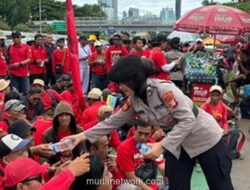 Polwan Negosiator: Senjata Rahasia Polri dalam Meredam Unjuk Rasa