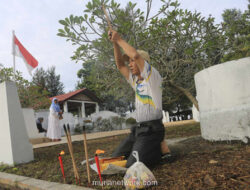 Dua Dekade Berlalu, Warga Aceh Tetap Berziarah untuk Korban Tsunami 2004