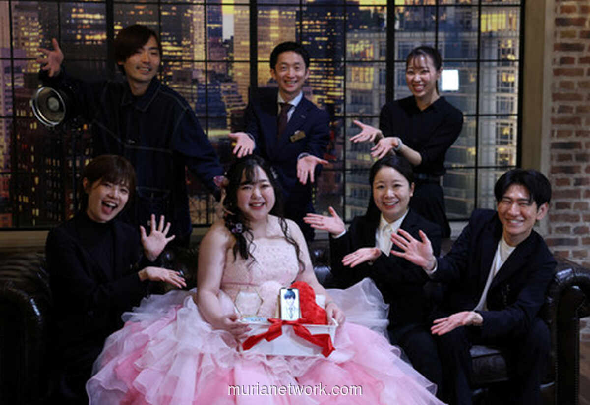 Di Balik Buket Bunga, Sebuah Ponsel dan Cinta yang Tak Biasa