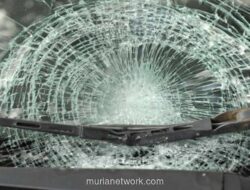 Muatan Besi Truk Anjlok, Dua Nyawa Melayang di Jalan Cakung-Cilincing