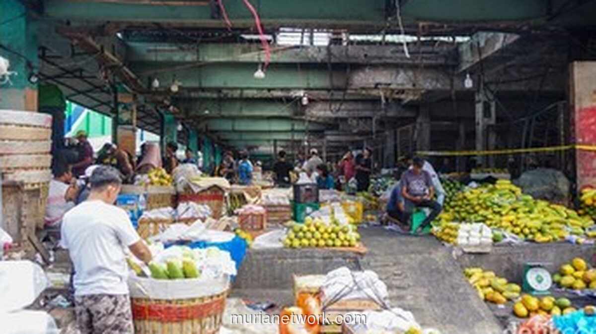 Pasar Kramat Jati Bangkit, Kios Darurat Mulai Beroperasi