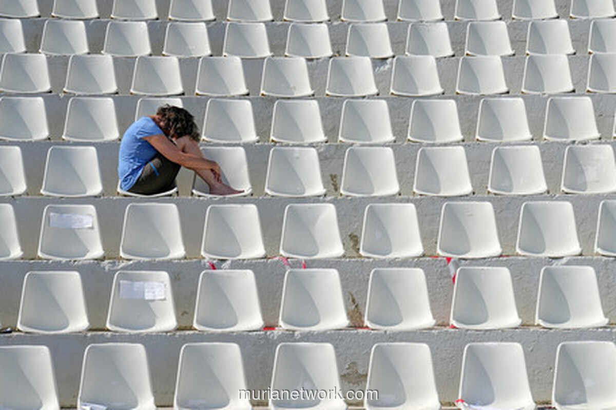 Ketinggalan di Usia Dua Puluhan: Mengapa Perjalananmu Tak Perlu Dibandingkan