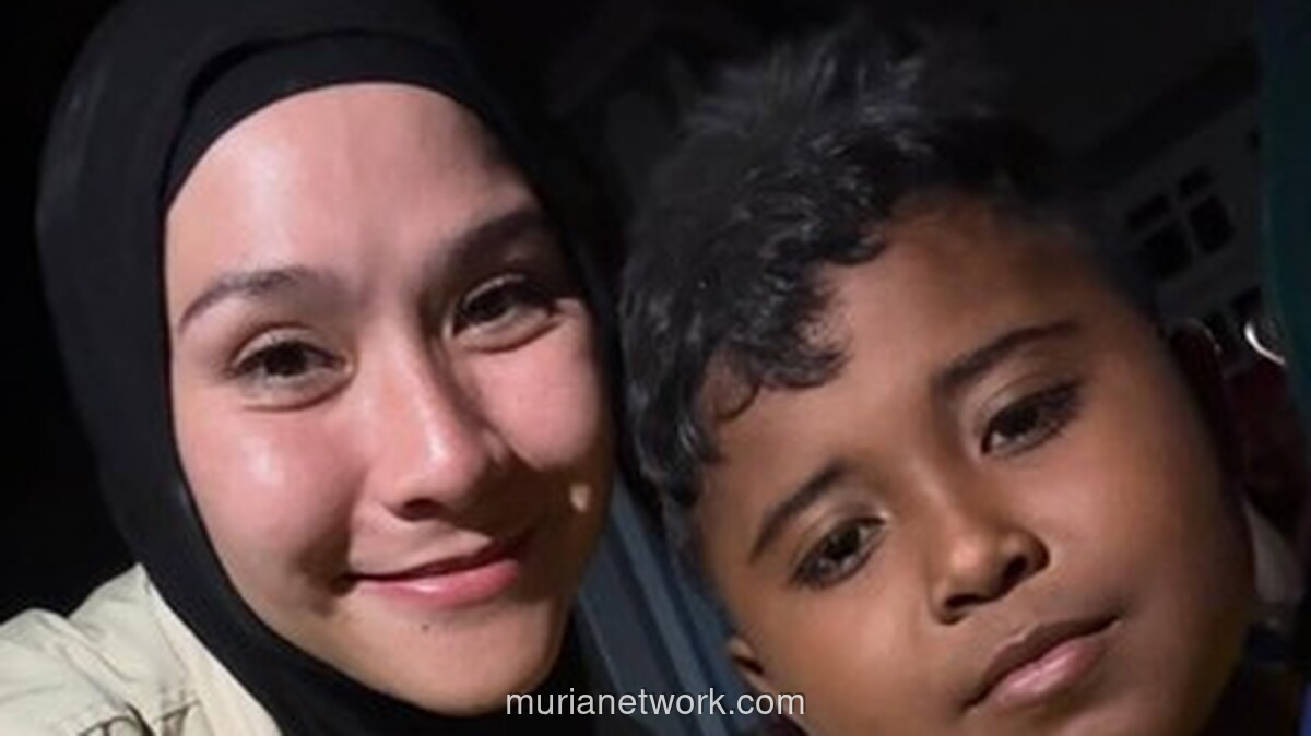 Saat Banjir Melanda, Bocah Farhan Justru Takut pada Wajah Putih Zaskia Mecca