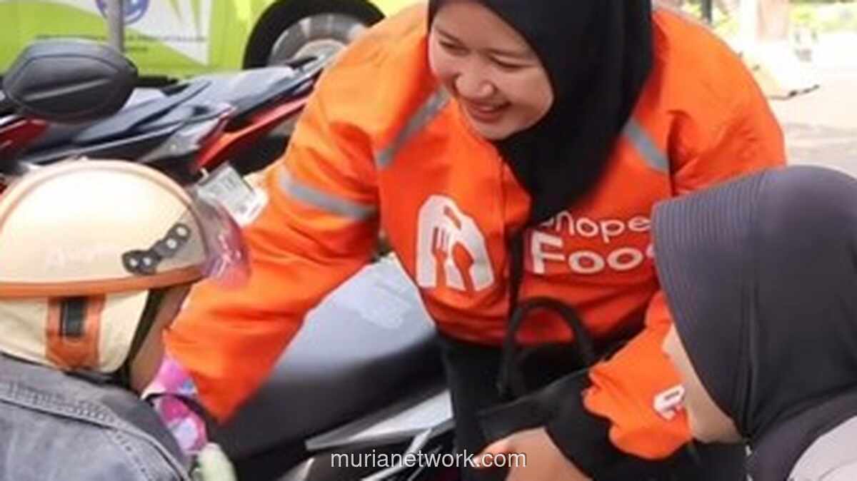 Polwan Ajak Ibu Ojol dan Balitanya Makan Siang, Kisah Perjuangan yang Tersembunyi di Balik Viral