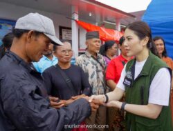 Angela Tanoesoedibjo Turun Langsung ke Posko Pengungsian Korban Bencana di Tapanuli Utara