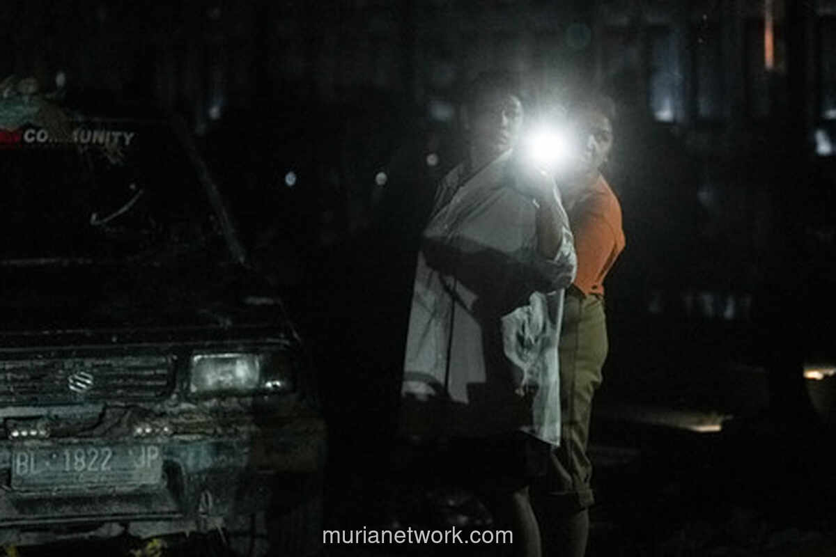 Malam Tanpa Ujung di Aceh Tamiang: Warga Bertahan dengan Senter dan Api Unggun