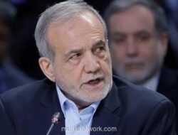 Presiden Iran Tawarkan Dialog di Tengah Aksi Mogok dan Rial yang Terjun Bebas