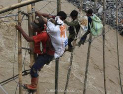 Jembatan Bambu Darurat Jadi Penghubung Nyawa di Tengah Isolasi Aceh