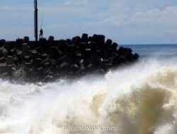 Siklon Harley Menguat, Waspada Hujan Lebat dan Gelombang Tinggi di Nusa Tenggara