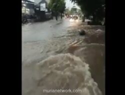 Gianyar Terendam, Hujan Deras Ubah Jalan Jadi Aliran Deras