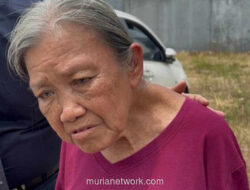 Di Atas Puing, Nenek Elina Berharap Rumahnya Kembali Berdiri